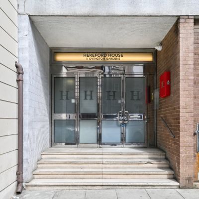 Discrete Entrance