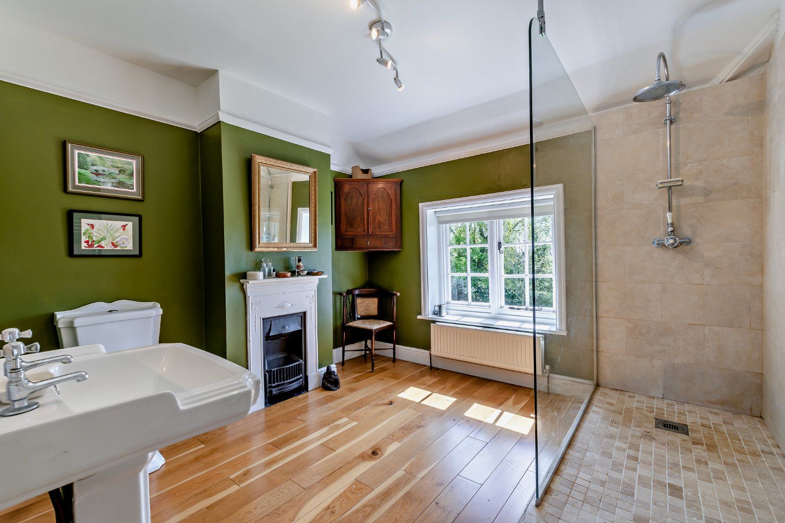 Family Shower Room