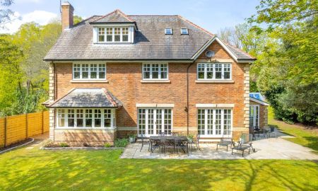 Redhill Lodge