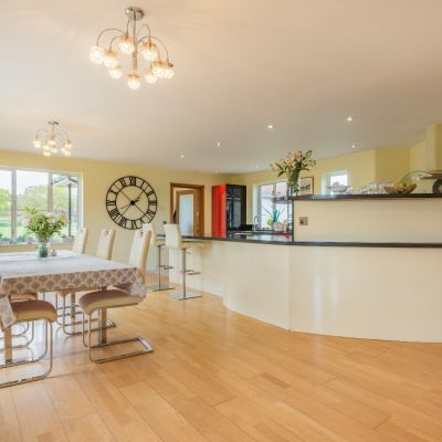 Kitchen/B'fast Room