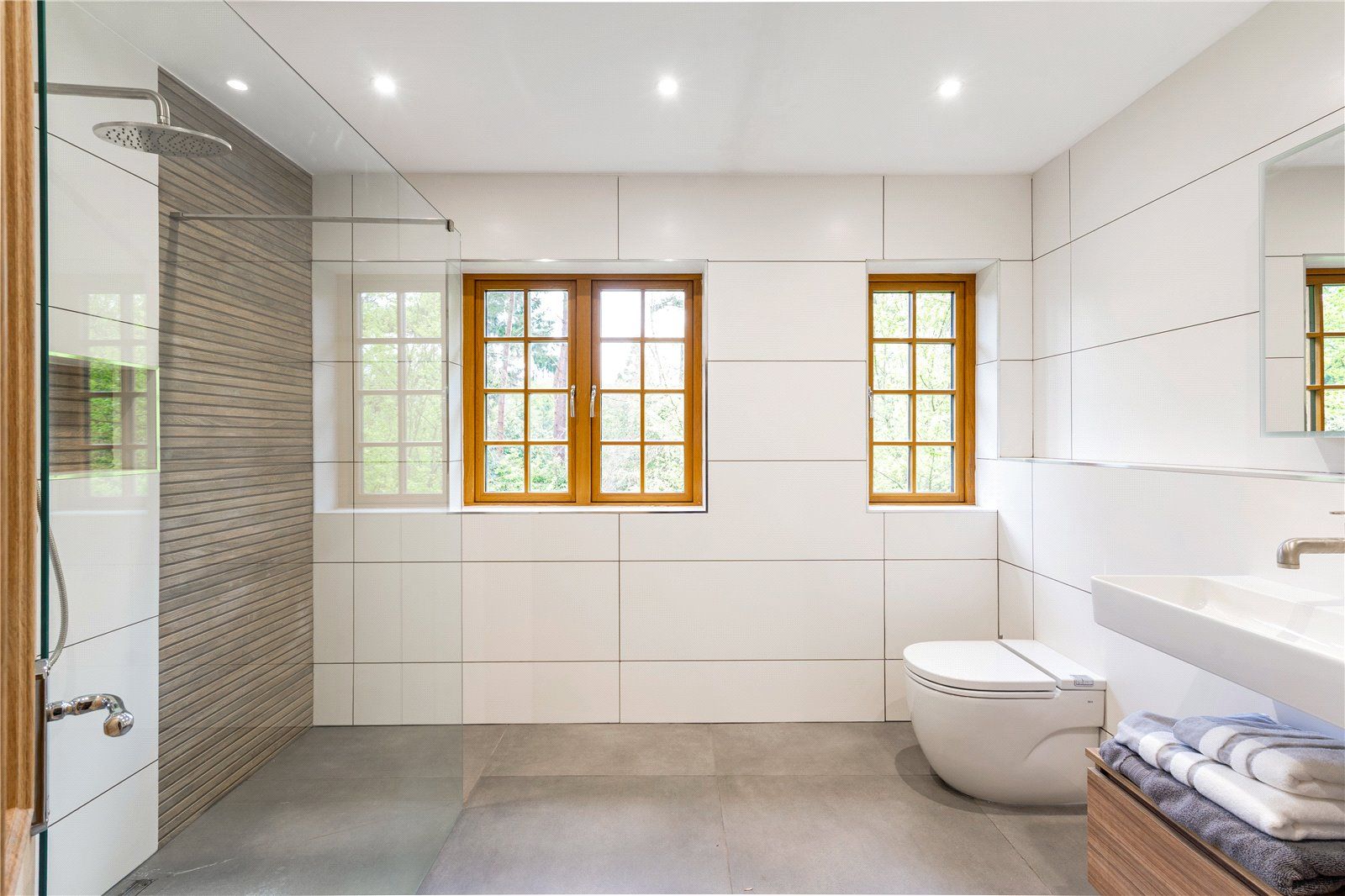 Main En Suite Shower