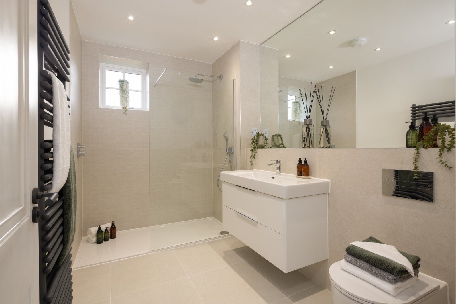 Show Room En-Suite