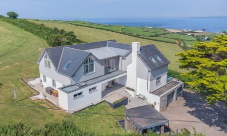 Pitchingstone House