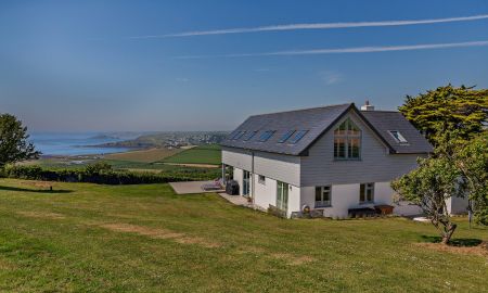 Pitchingstone House