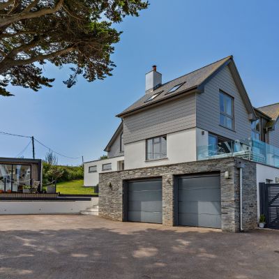 Driveway & Garaging