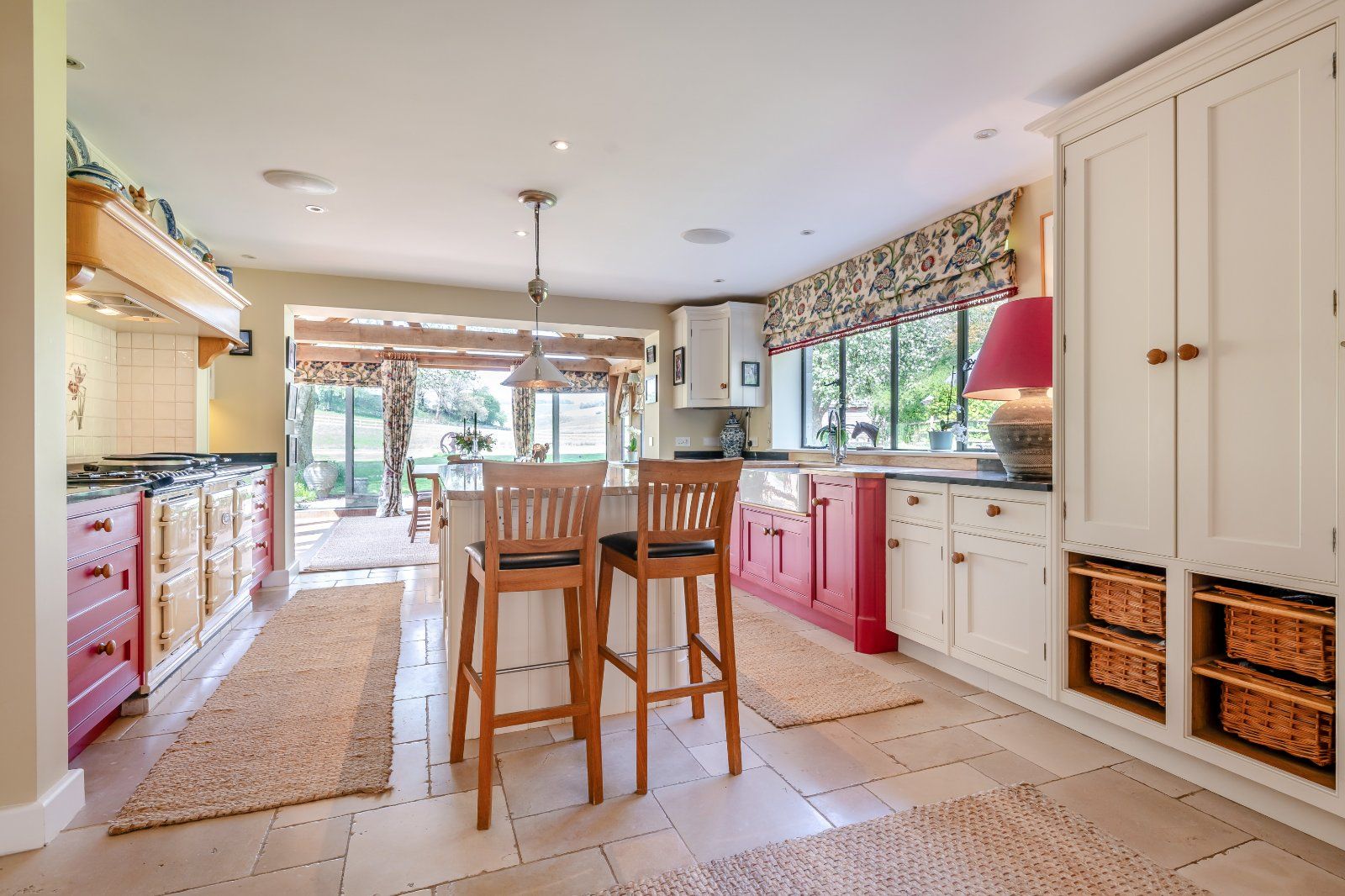 Kitchen/B'fast Room