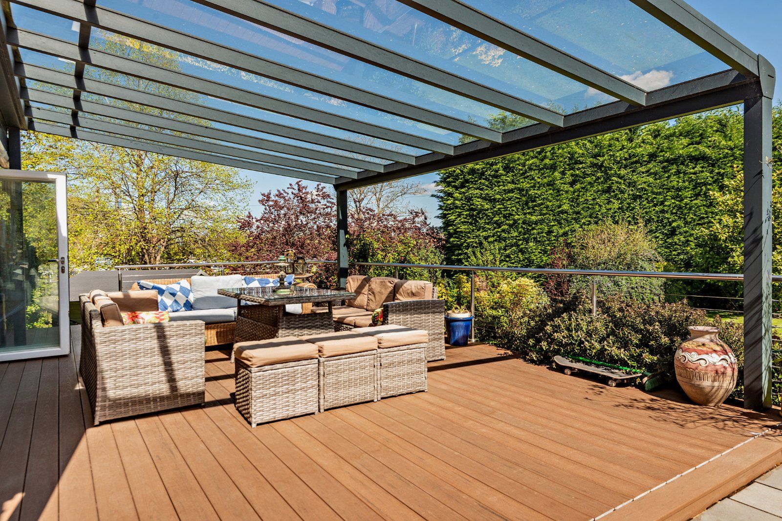 Sunny Deck