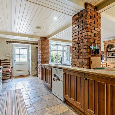 Spacious Kitchen