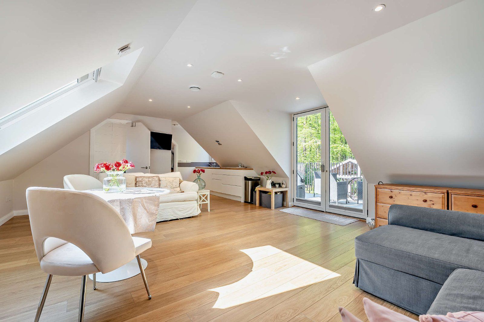 Annexe Sitting