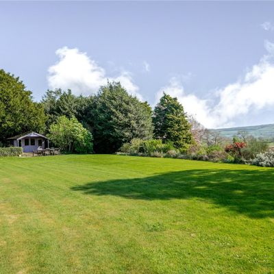 Garden & Summer Hous