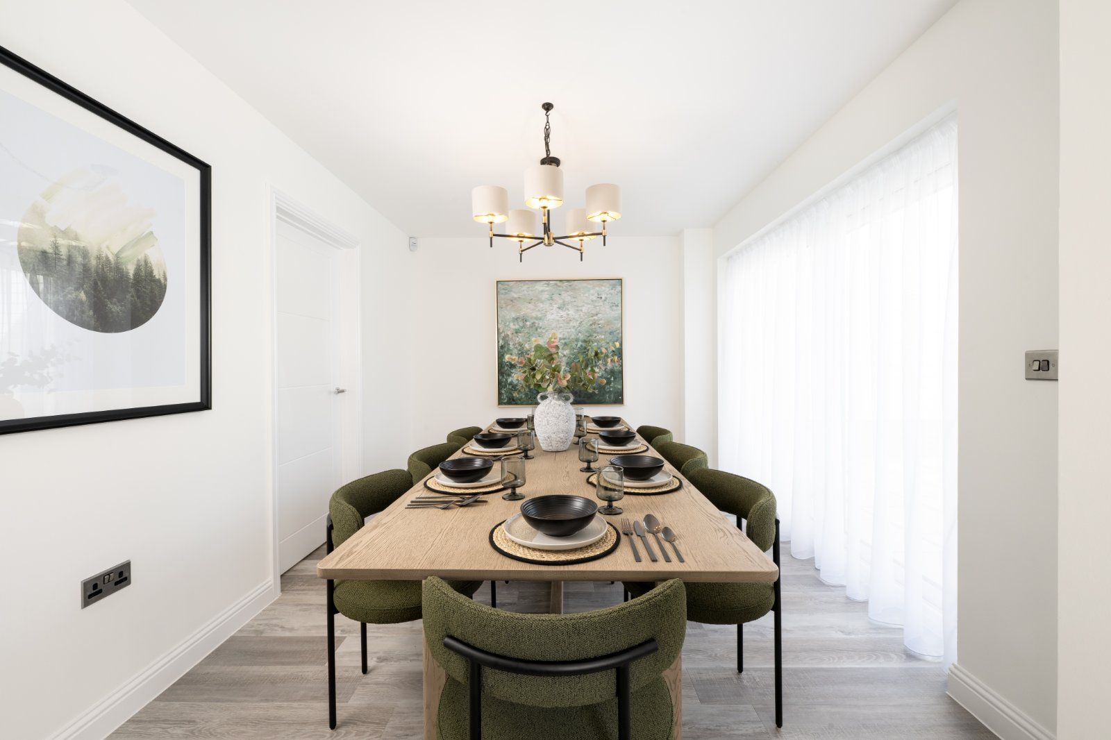 Show Home Dining