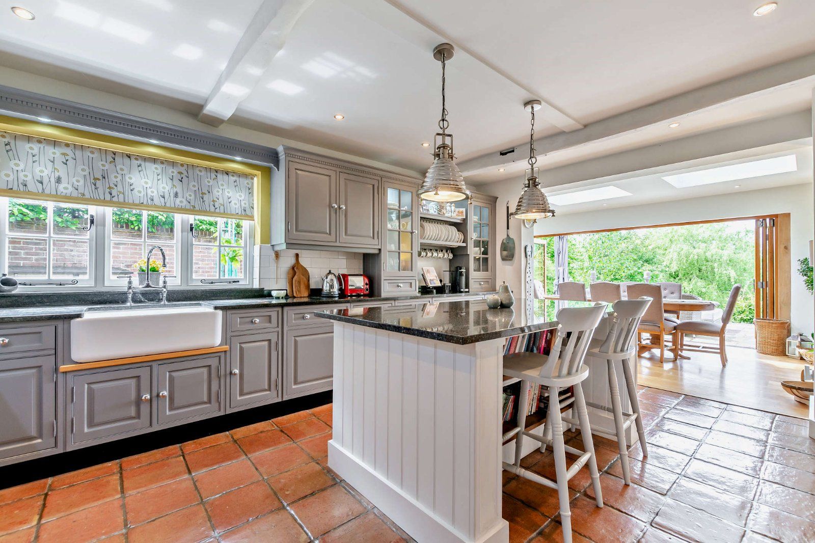 Kitchen/Dining