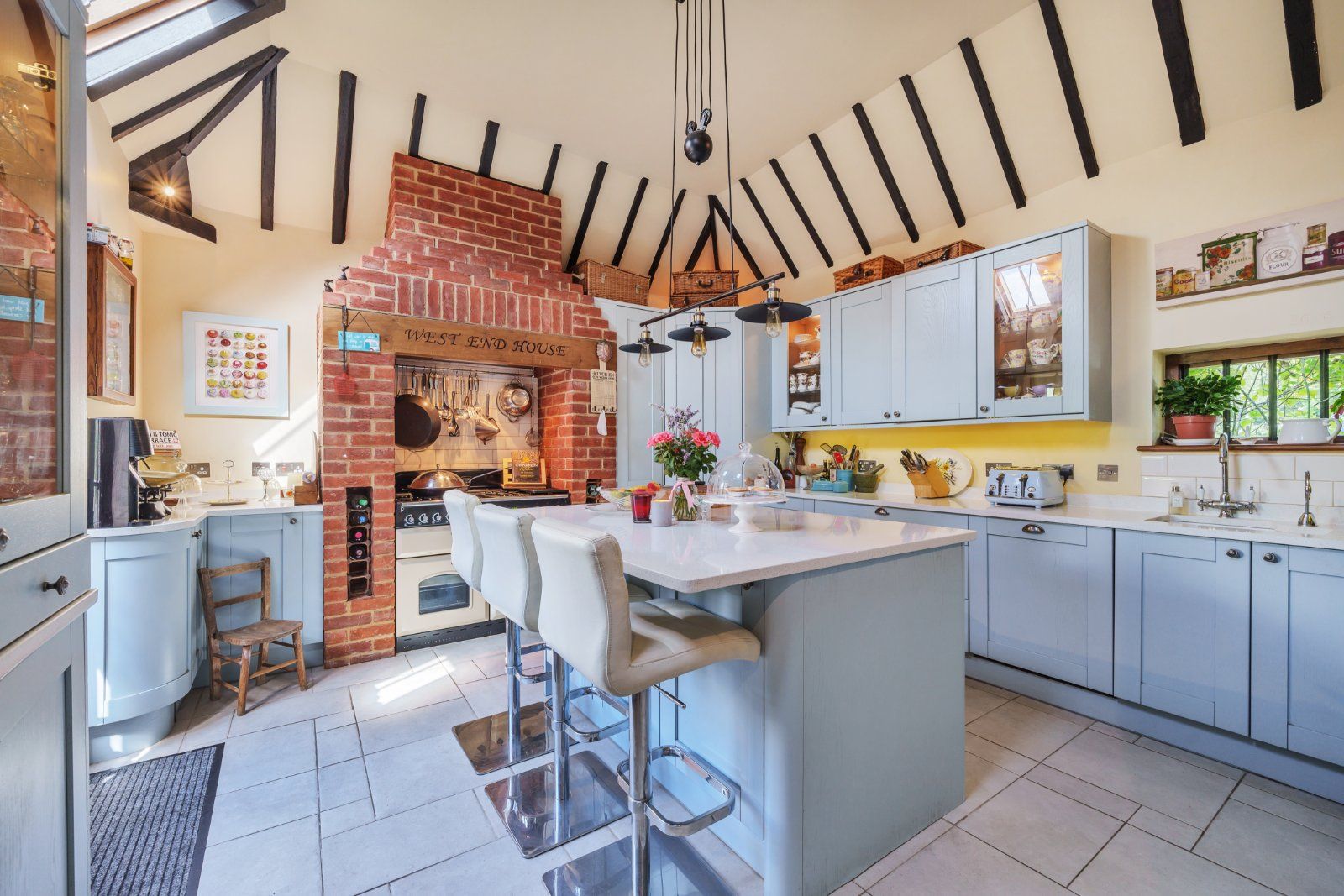 Kitchen/Breakfast Rm