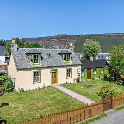 Daisy Bank