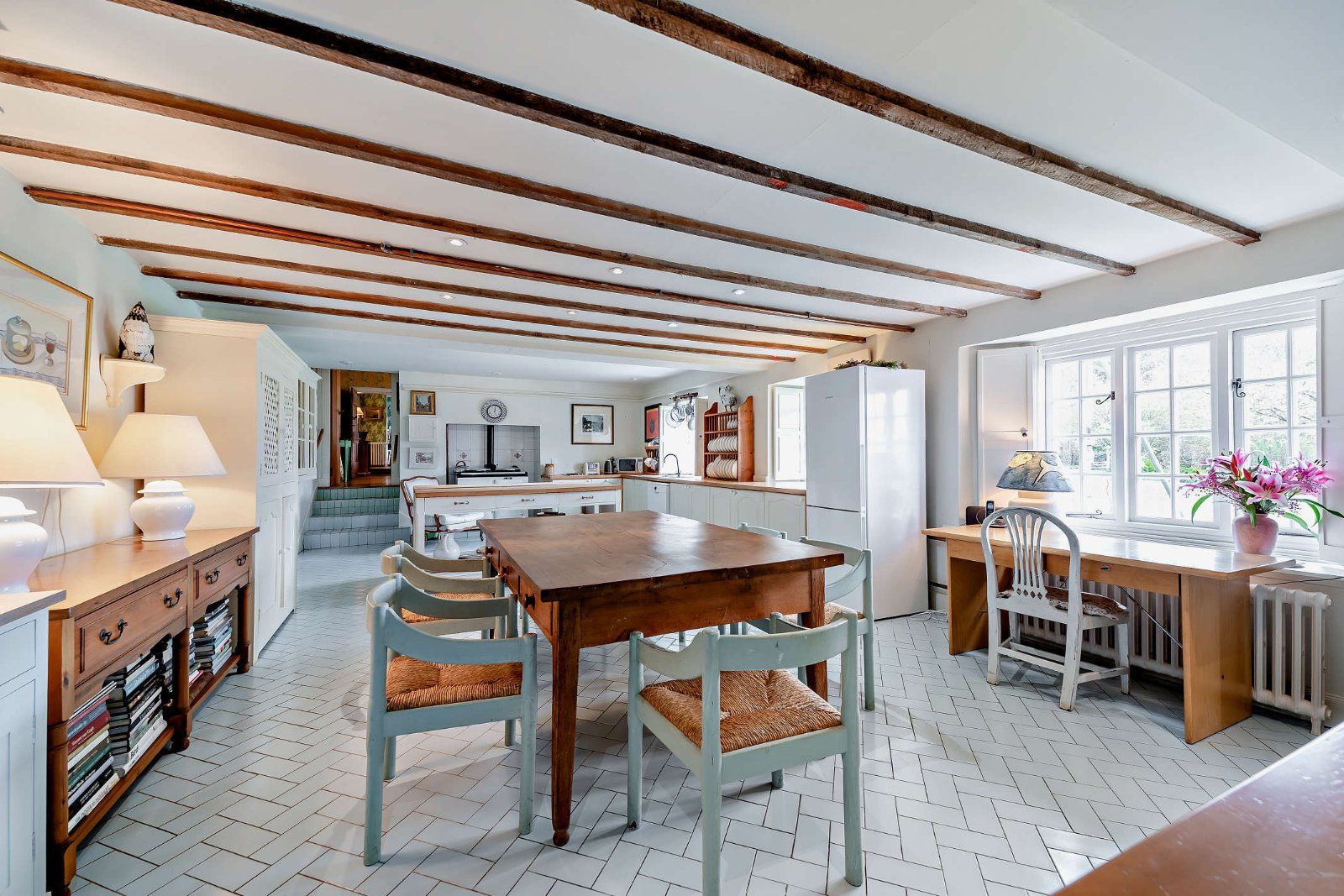 Spacious Kitchen