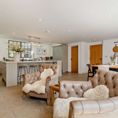 Living Area/Kitchen