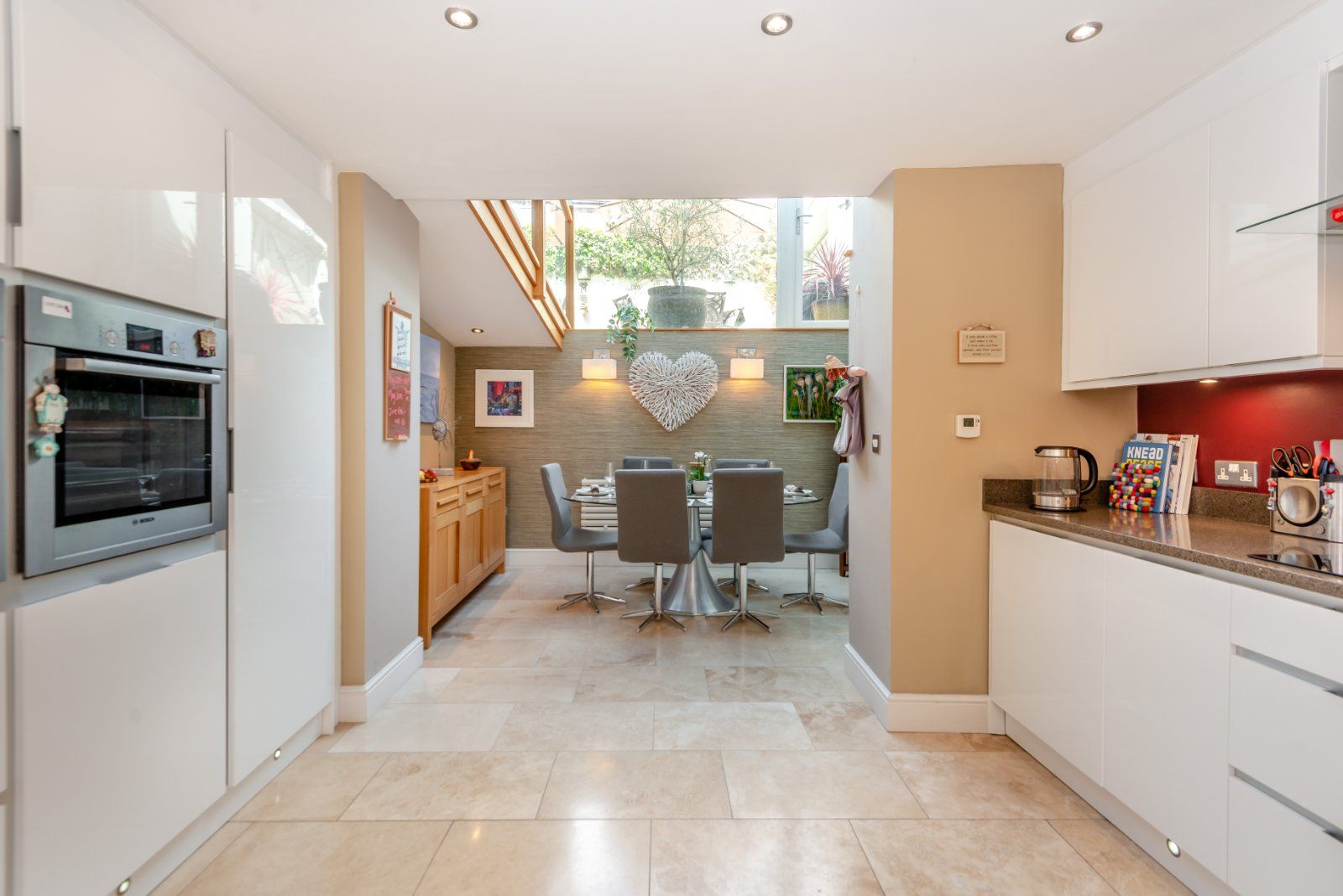 Kitchen/Dining Area