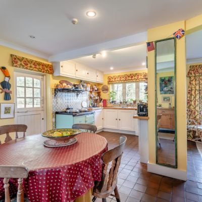 Kitchen/Breakfast Rm