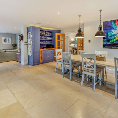 Kitchen/Dining