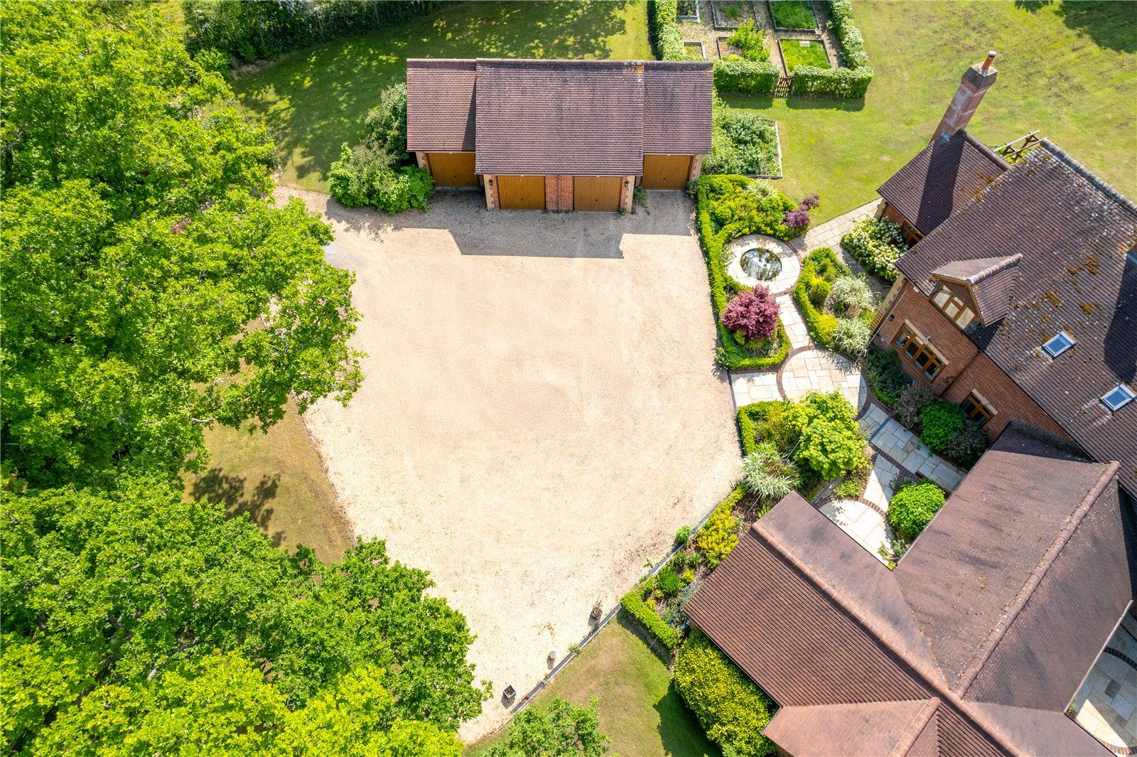 Driveway & Garages