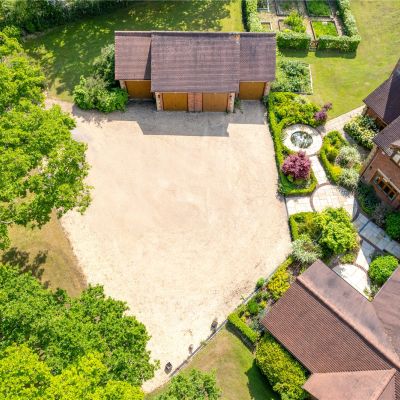 Driveway & Garages