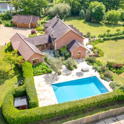 House & Pool