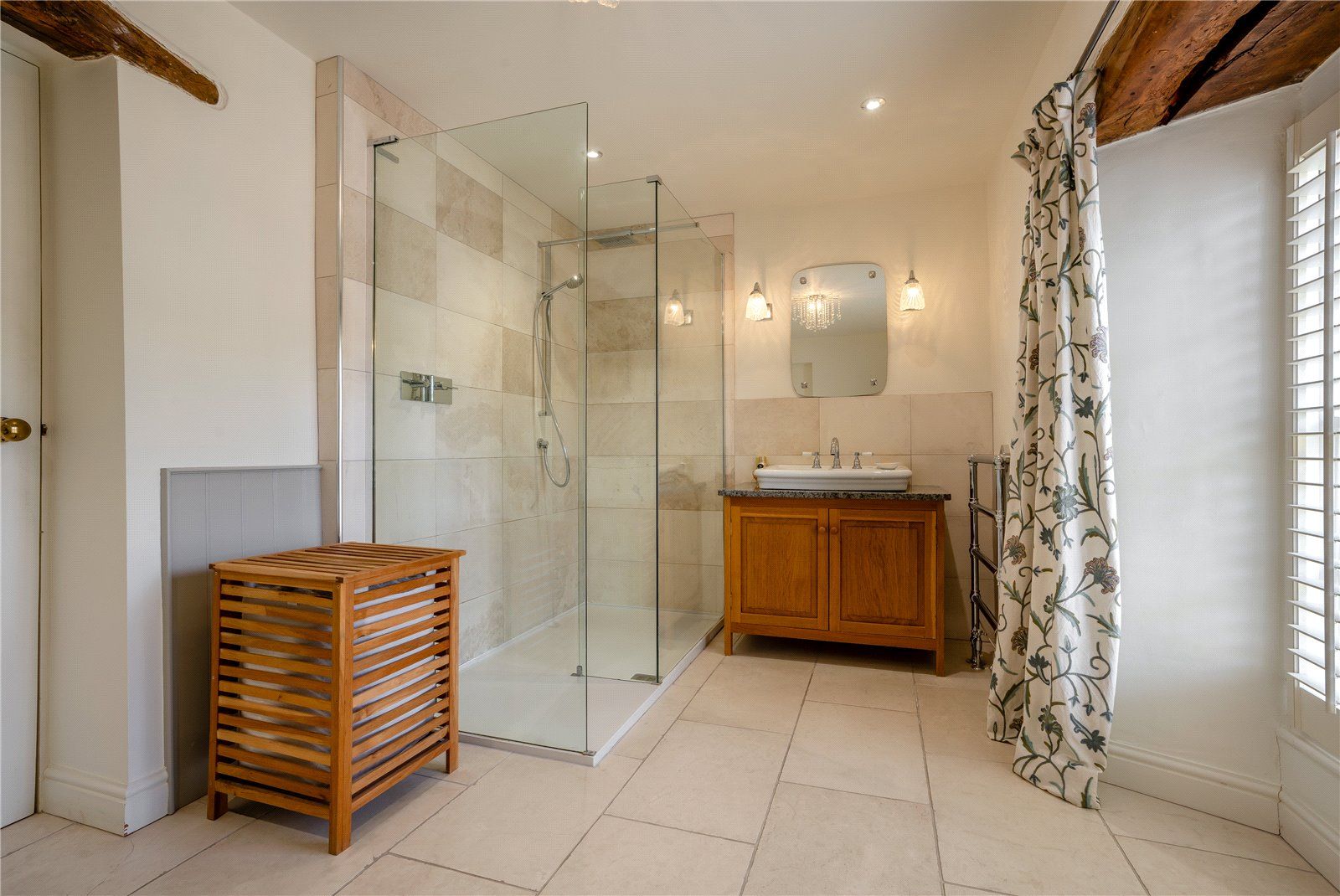 Ensuite