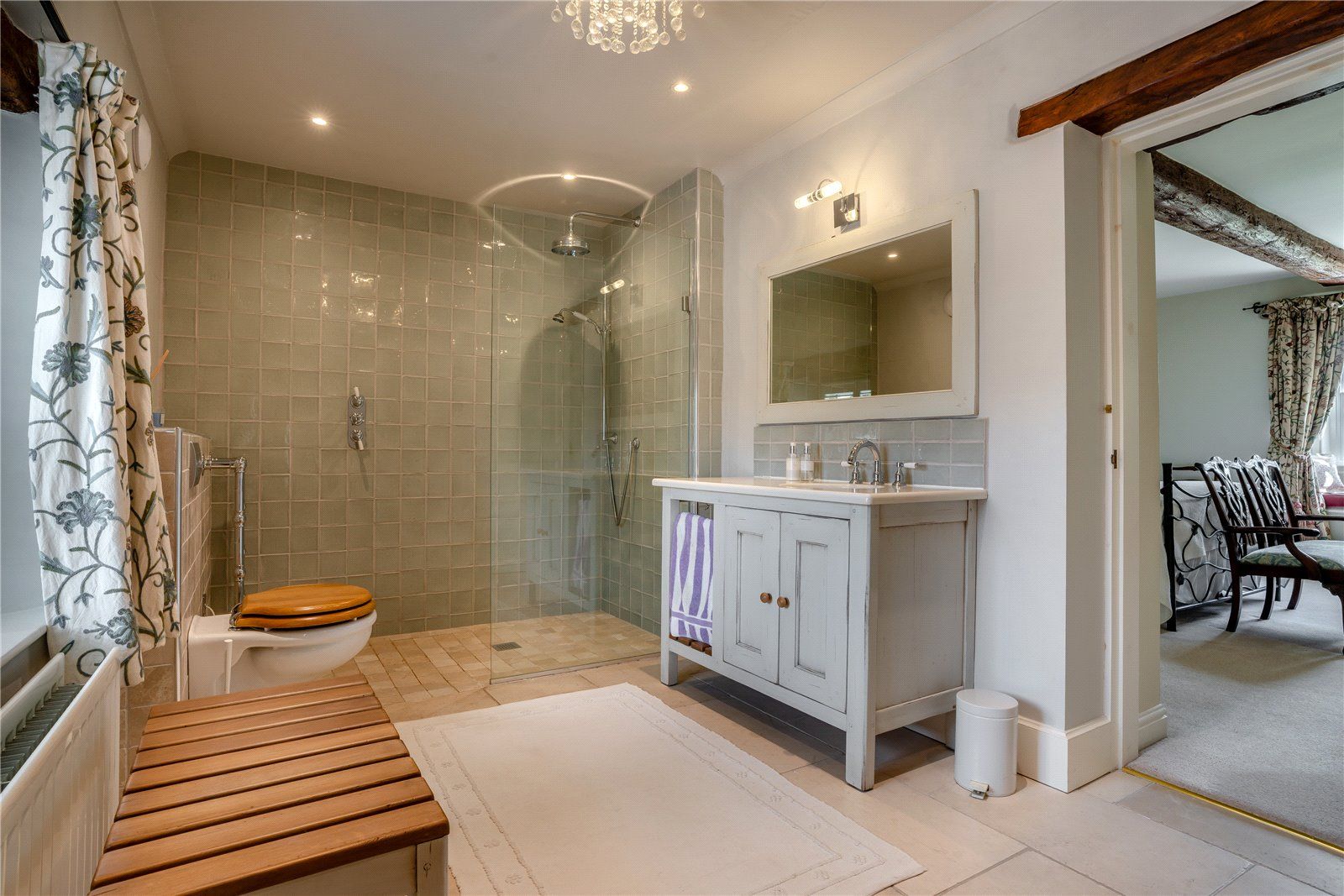 Ensuite