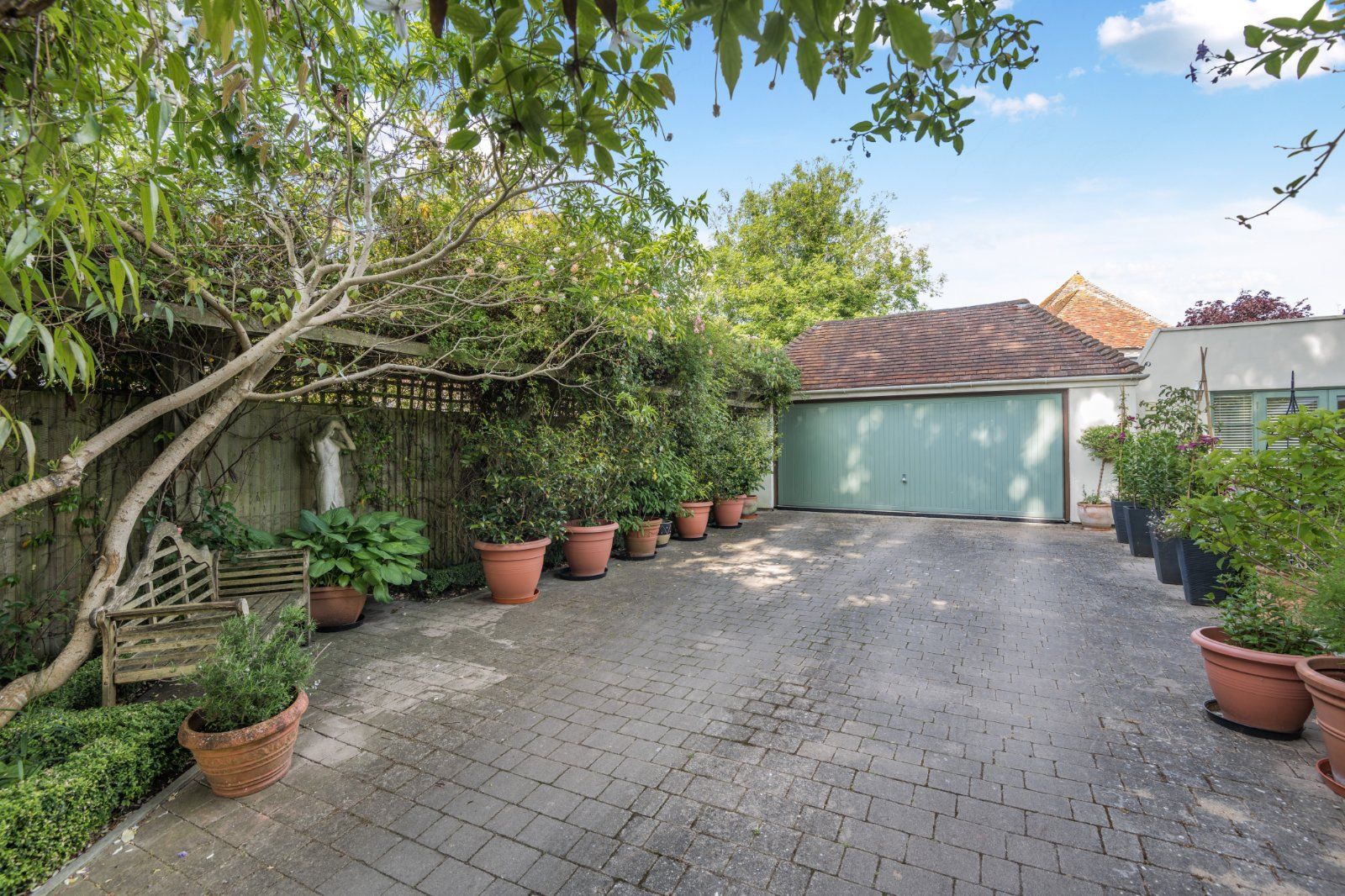 Garage
