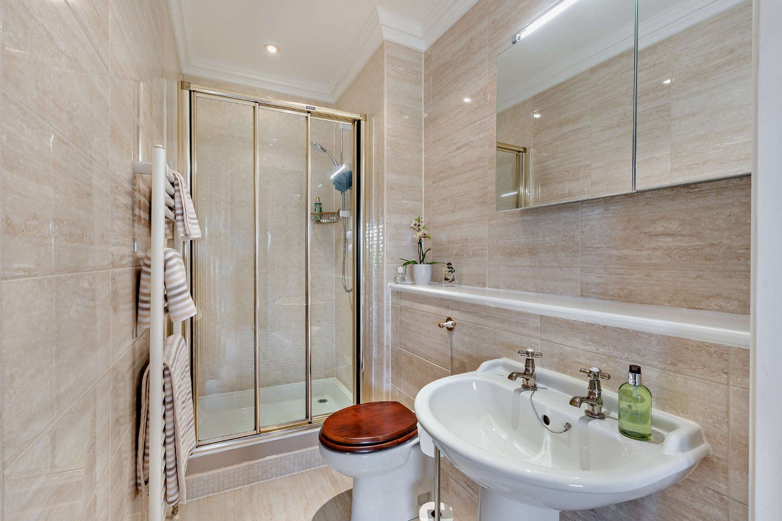 Ensuite