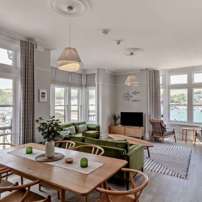 Living/Dining Area