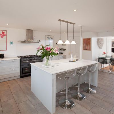 Kitchen/B'fast Room