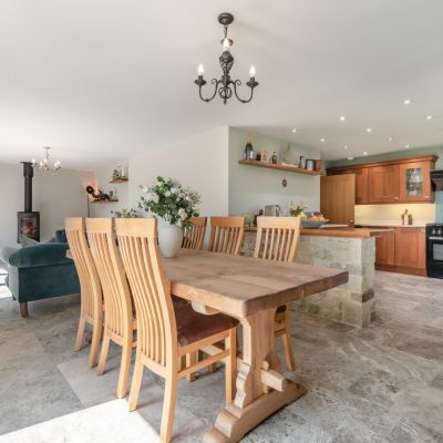Kitchen/Dining Area