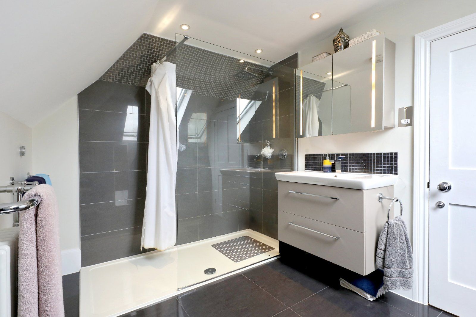 2nd Floor Shower