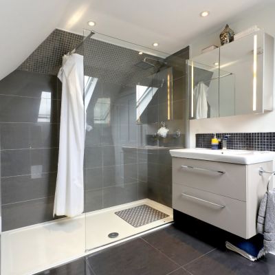 2nd Floor Shower