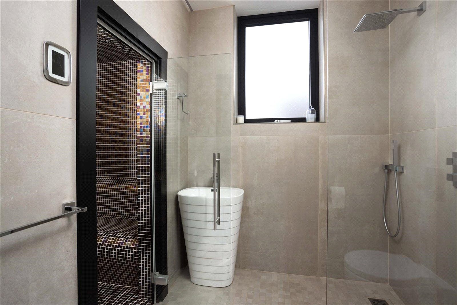 Shower & Sauna