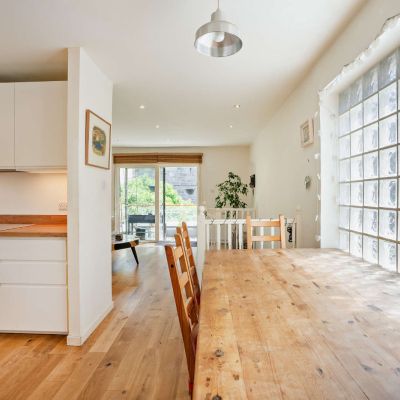 Airy & Light