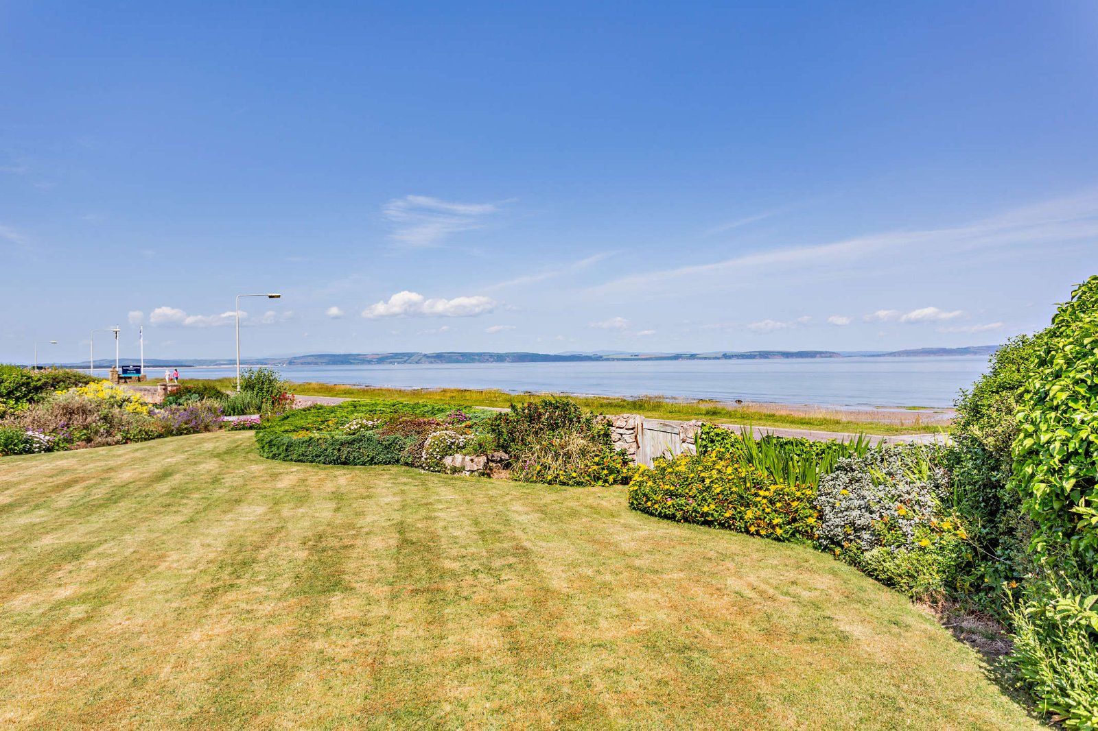 2 Cromarty View