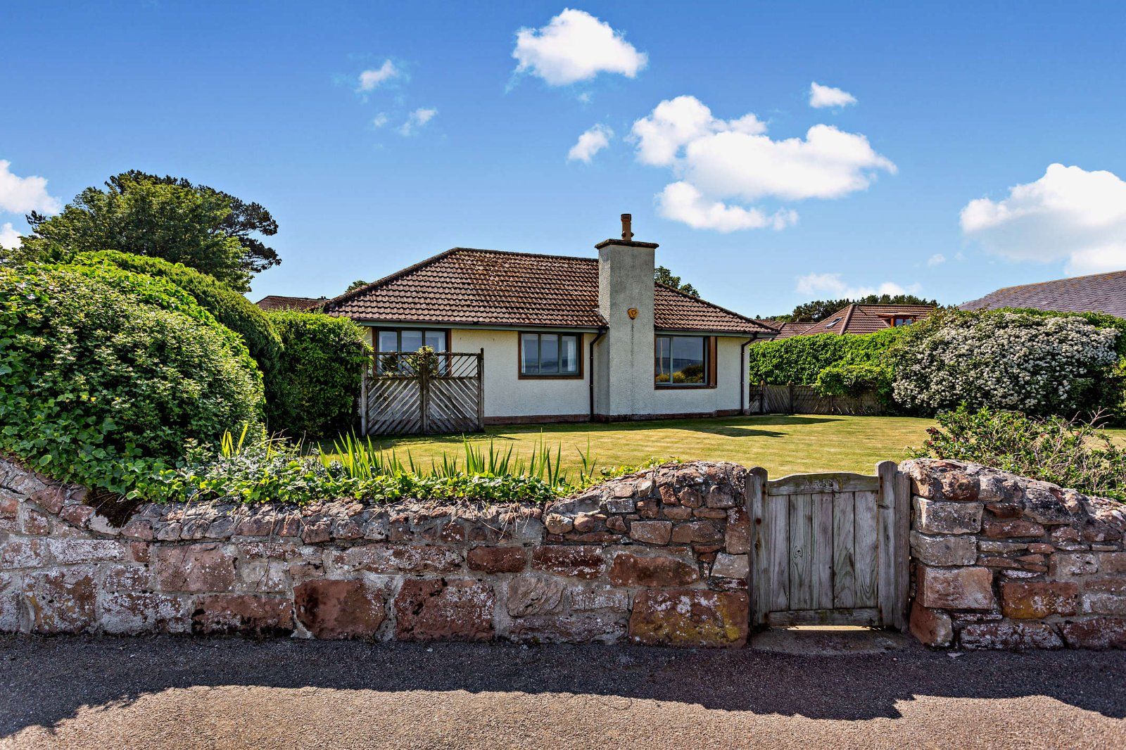 2 Cromarty View