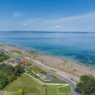 2 Cromarty View