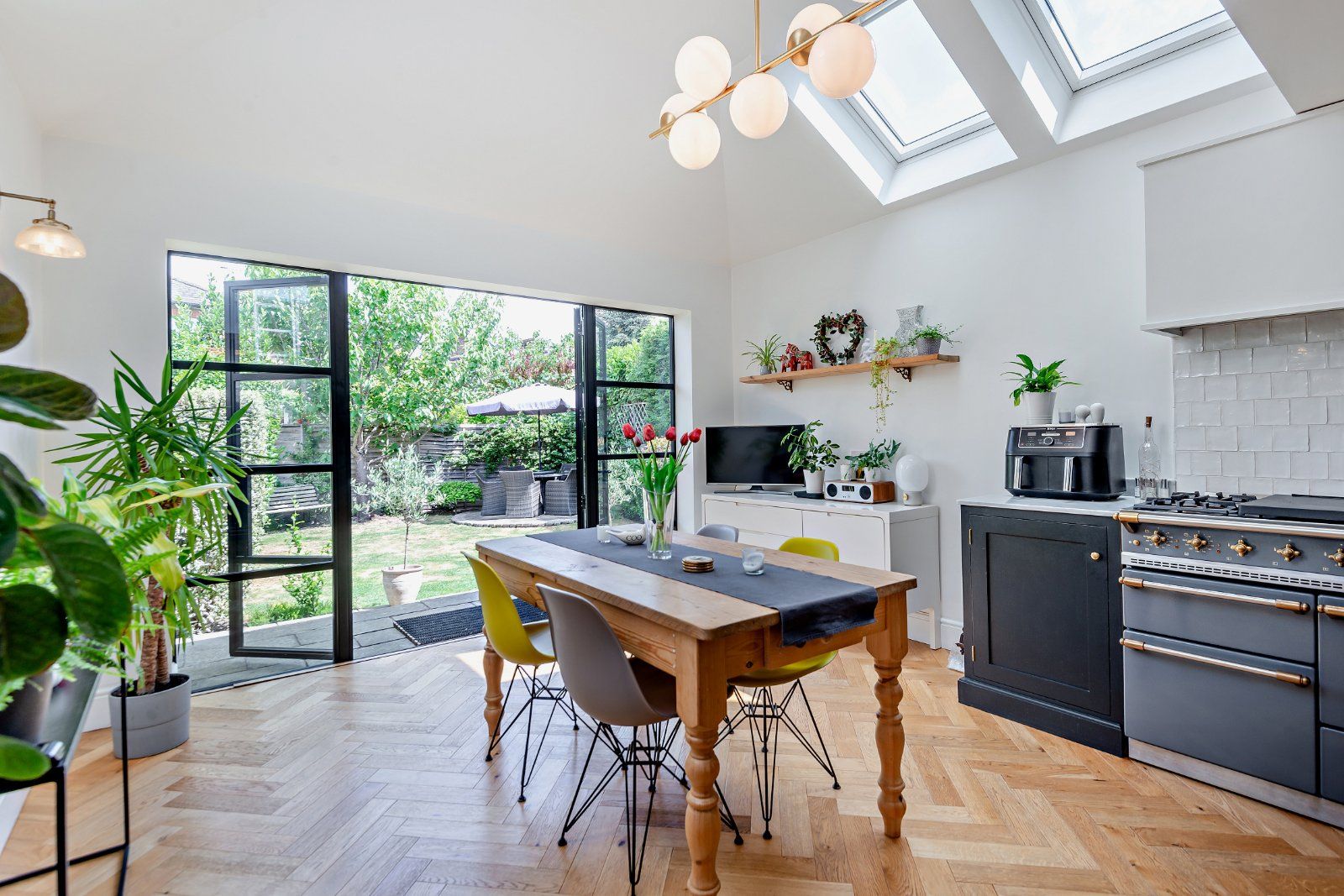 Kitchen/Breakfast