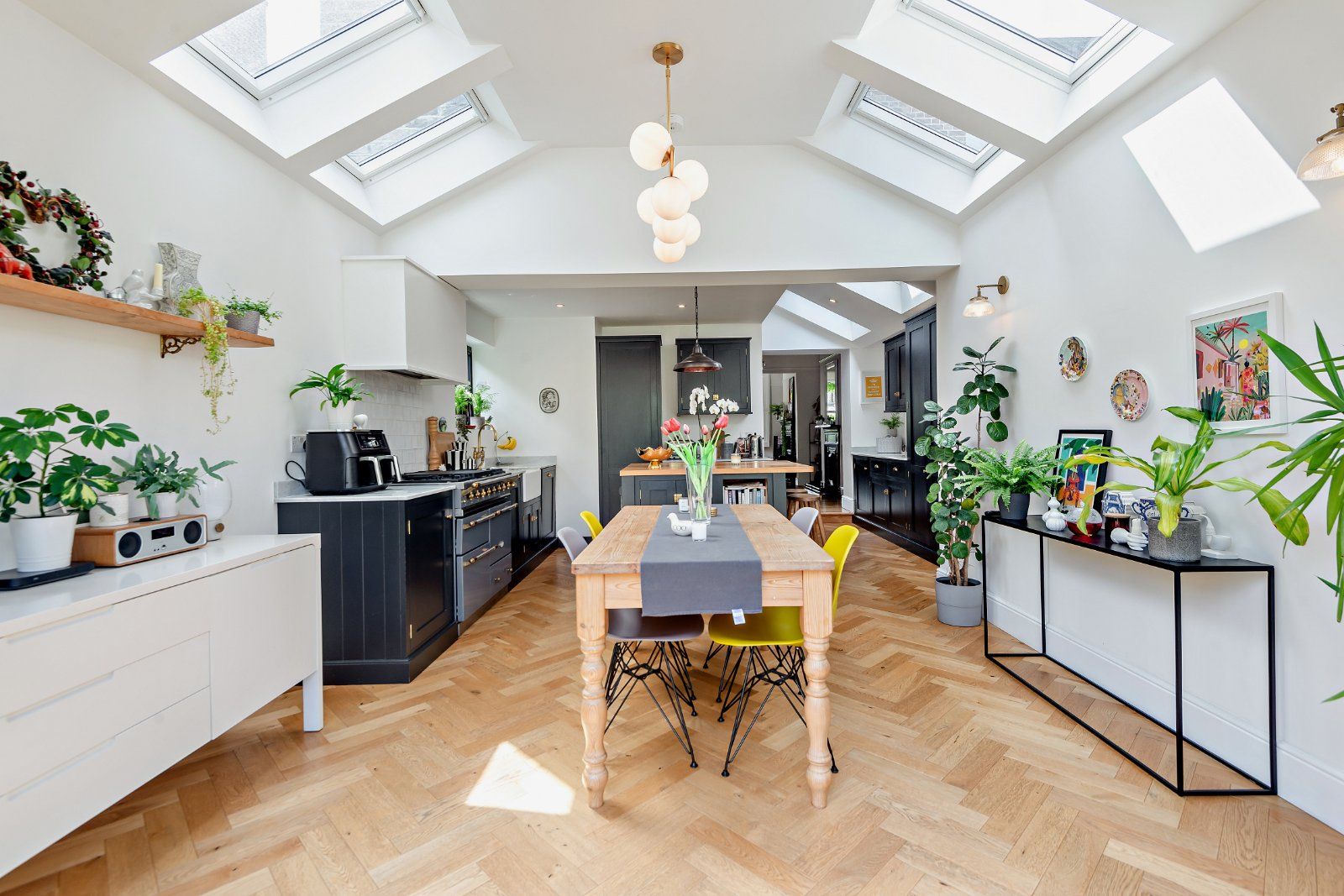 Kitchen/Breakfast