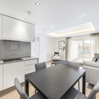 Kitchen/Reception Ro