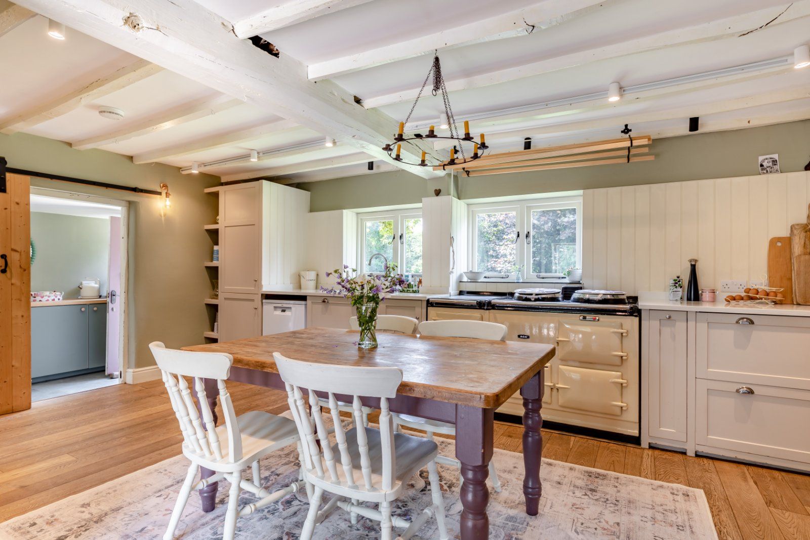 Kitchen/Breakfast