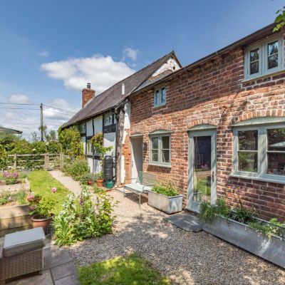 Eglwys Cross Cottage