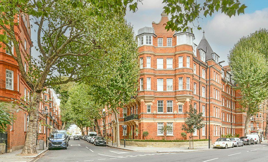 Cheyne Court, SW3
