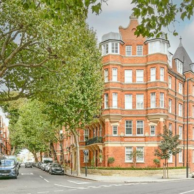 Cheyne Court, SW3