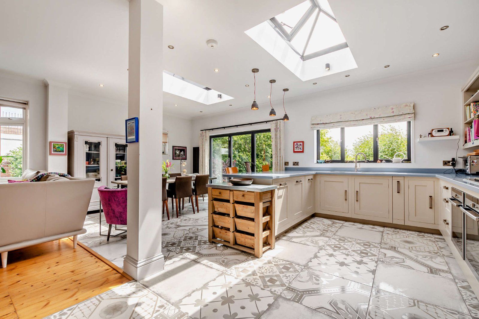Kitchen/Dining