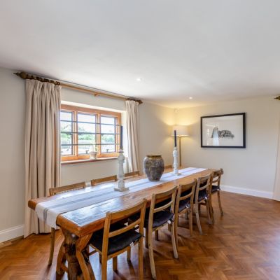 Sitting/Dining Room