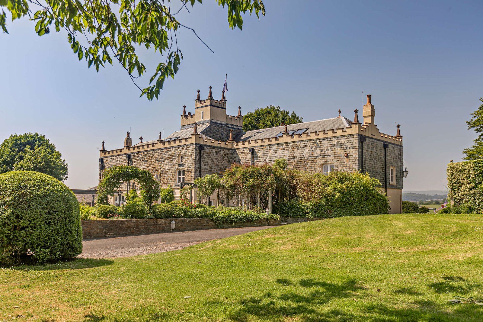 Ludbrook Manor